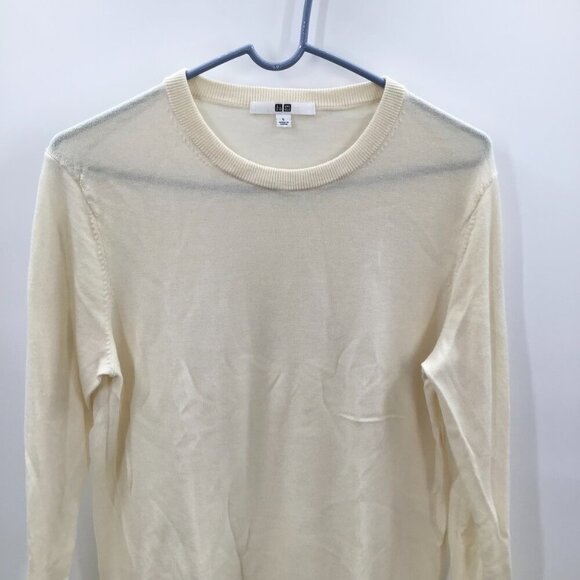 Women's Uniqlo Sweater L Ivory Super Soft Wool Pullover Long Sleeve Lightweight - Picture 2 of 13
